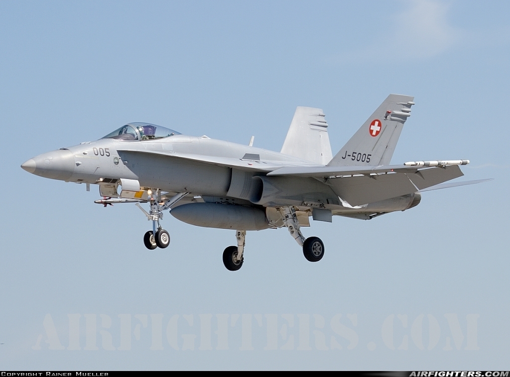 Photo ID 6113 by Rainer Mueller. Switzerland Air Force McDonnell Douglas F A 18C Hornet, J 5005
